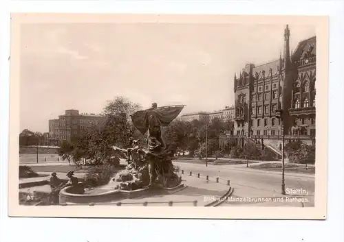 POMMERN - STETTIN / SZCZECIN, Manzelbrunnen und Rathaus