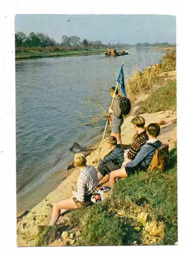 PFADFINDER / Boy-Scouts, am Mittellandkanal, Binnenschiff