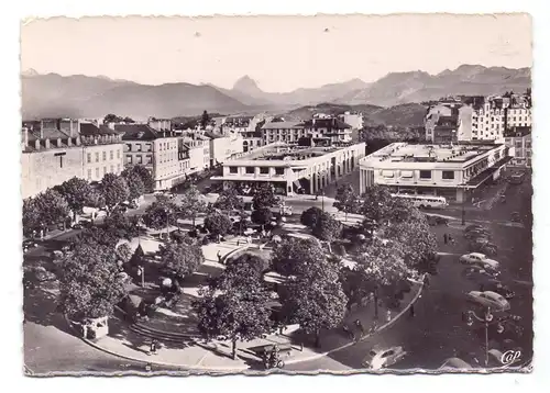 F 64000 PAU, Place Clemenceau