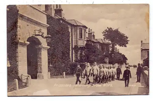 JUSTIZ / GEFANGENE, Prisoners returning from work, 1913, England