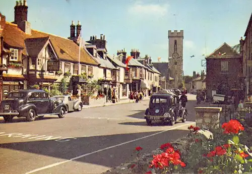UK - ENGLAND - ISLE OF WIGHT - YARMOUTH, The Square, oldtimer