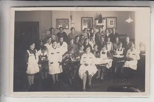 5560 WITTLICH, Photo-AK, "Nähschule im Hospital Wittlich", 1929