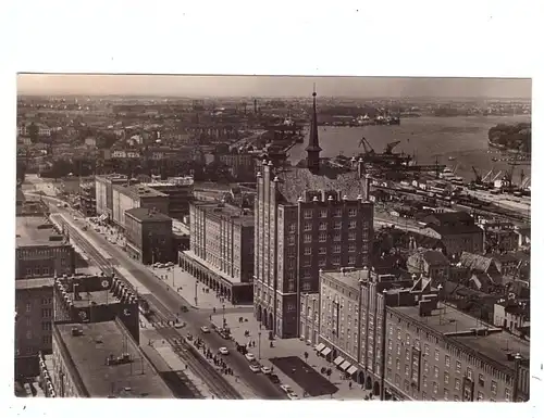 0-2500 ROSTOCK, Blick von der Marienkirche auf Lange Strasse und Hafen, 1964