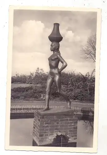 4000 DÜSSELDORF - PEMPELFORT, Schreitende Wasserträgerin, Nubierin, Bernhard Sopher, 1928