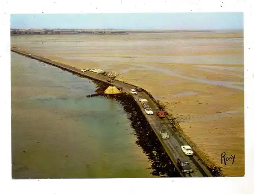 F 85330 ILE DE NOIRMOUTIER, Passage du Gois vers  l'Ile, Vue airienne