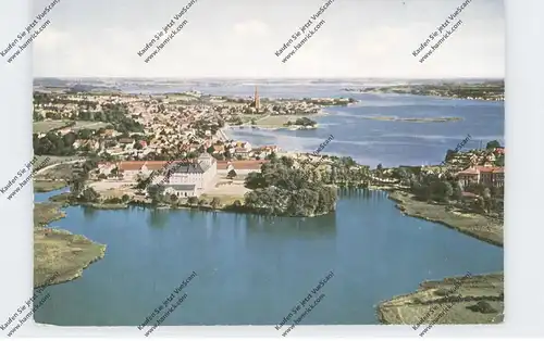 2380 SCHLESWIG, Luftaufnahme mit Schloßinsel, 1963