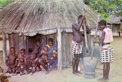VÖLKERKUNDE / ETHNIC - Rhodesia, Btonkas Village Life