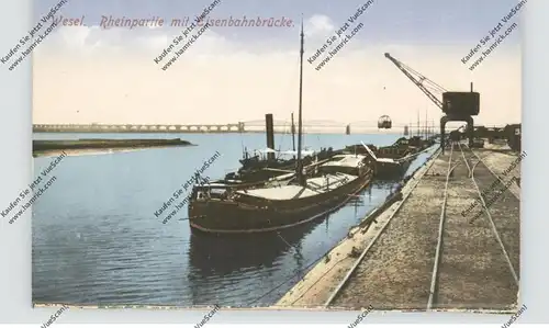4230 WESEL, Rheinpartie, Rhein - Binnenschiffe - Fracht, Beladekran, Eisenbahnbrücke