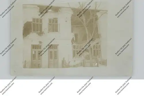 UKRAINE - TARNOPOL, Zerstörtes Schulhaus, 1.Weltkrieg, Photo-AK, Nadelloch