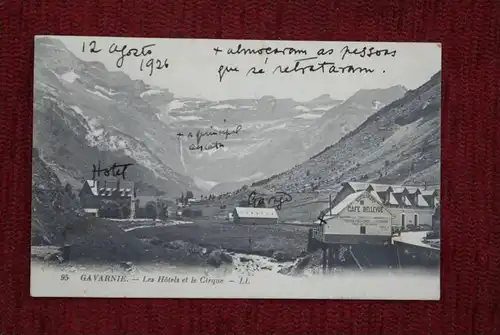 F 65120 GAVARNIE, Les Hotels et le Cirque