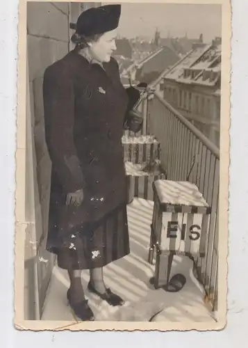 BERUFE - EISVERKÄUFER-BOX / Holzkiste, Photo-AK, Köln 1940, kleine Oberflächenmängel