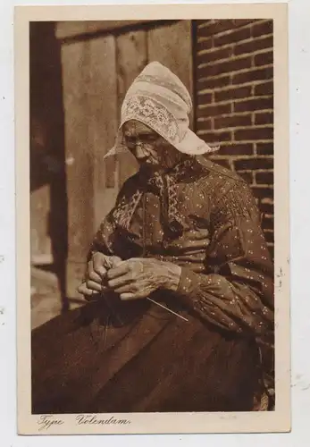 NOORD-HOLLAND - VOLENDAM, Vrouw met dracht, haken, 1924, Perfin
