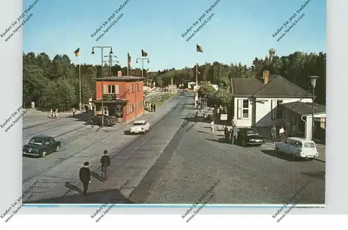3330 HELMSTEDT, Innerdeutscher Grenzübergang, Oldtimer, MERCEDES, OPEL, VW-Käfer