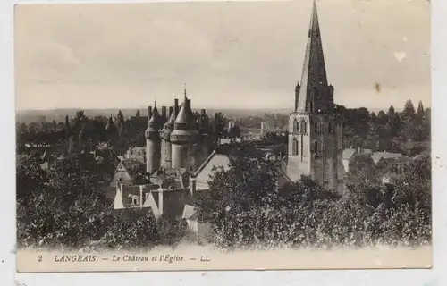 F 37130 LANGEAIS, Le Chateau et l'Eglise