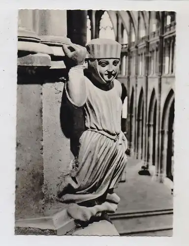 F 58000 NEVERS, Cathedrale, Statuette du Triforium  XIIIe