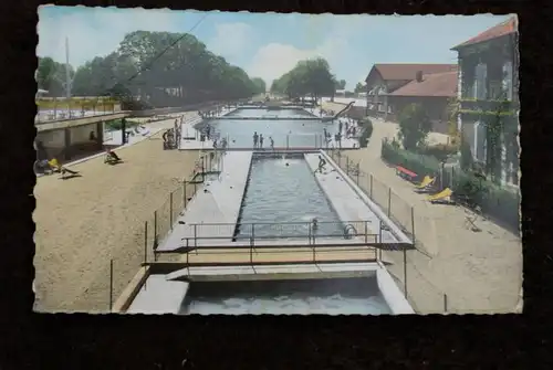 F 58000 NEVERS, La Piscine