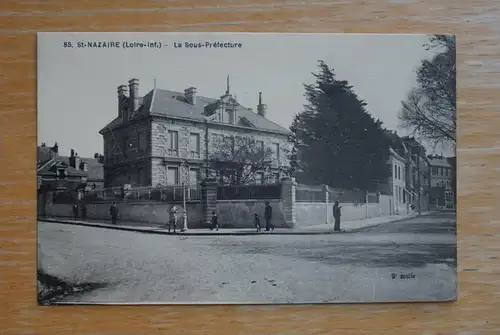 F 44600 SAINT NAZAIRE, Le Sous - Prefecture