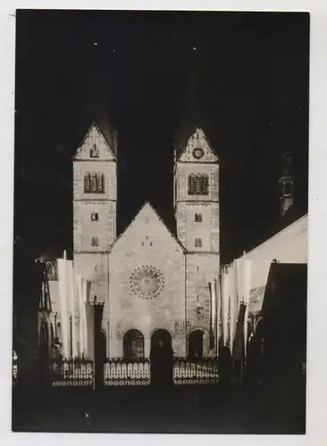 4760 WERL, Wallfahrts Basilika bei Nacht, Westfassade mit Vorplatz