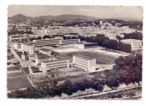 F 26200 MONTELIMAR, Le Nouveau College & la Ville, Fussball-Sportplatz