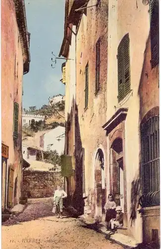 F 83400 HYERES, Rue Ansienne