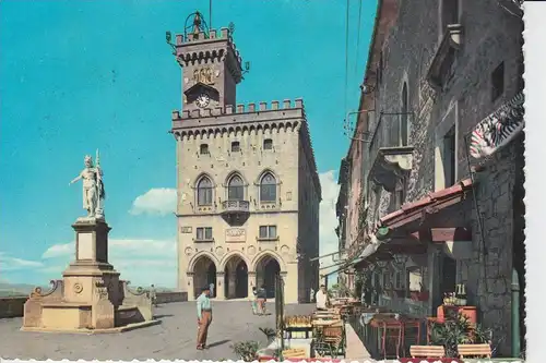 SAN MARINO, Palazzo del Governo & Statua della Liberta