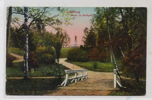 OSTPREUSSEN - INSTERBURG / TSCHERNJASCHOWSK, Stadtparkpartie mit Denkmal, 1918