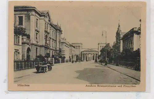 8000 MÜNCHEN, Äussere Briennerstrasse und Propyläen, Oldtimer