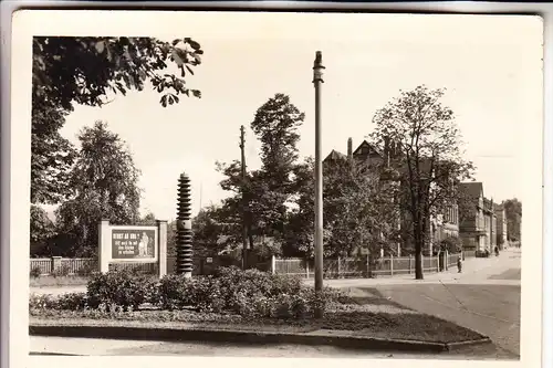 0-6530 HERMSDORF, DDR Friedens-Propaganda, Grünanlagen am Bahnhof, 1965