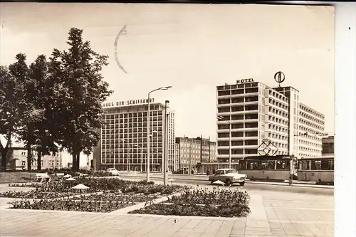 0-2500 ROSTOCK, Haus der Schiffahrt, Interhotel Warnow, 1970, Tram