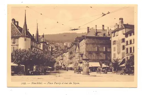 CH 2000 NEUCHATEL / NEUERBURG NE, Place Purry et Rue du Seyon, Marktstände, Litfaßsäule