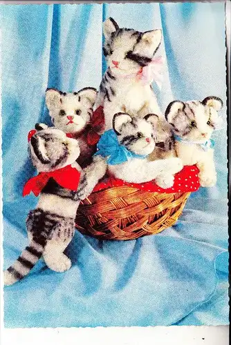 SPIELZEUG - STEIFF - Katze mit 4 jungen Kätzchen im Nähkorb