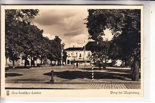 0-3270 BURG, Parade-Platz mit Roland, 1937, NS-Beflaggung