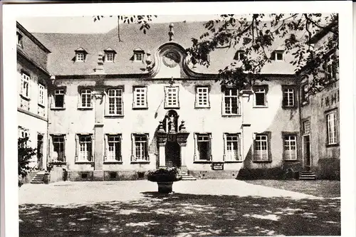 5370 KALL - STEINFELD, Kloster, Innenhof
