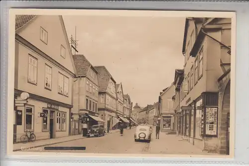 3062 BÜCKEBURG, ehemalige A.-Hitler-Strasse, geschwärzt, Tankstelle an der Apotheke, 1945 !!!