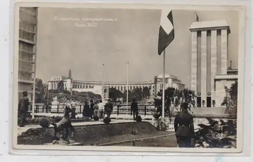 EXPO - 1937 PARIS, Blick vom Schweizer Pavillon auf das Deutsche Haus