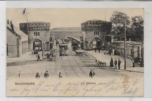 0-3000 MAGDEBURG, Am Brücktor, 1909, Strassenbahn, Fuhrwerke, belebte Szene