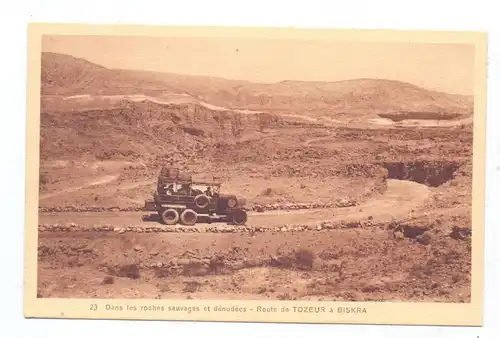 AUTOMOBIL - Expeditions-Fahrzeug in der Sahara