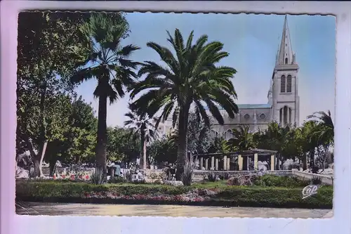 ALGERIEN - AIN - TEMOUCHENT, Le Jardin Public et l'Eglise, 1955