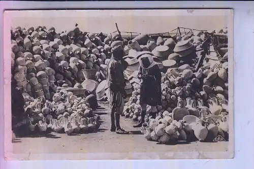 TUNESIEN - SFAX - Le Marchand de Gargoutattes,1940