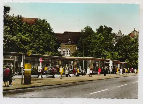 5090 LEVERKUSEN - OPLADEN, Bushaltestelle / Ladengeschäfte Kölner Strasse, 60er Jahre