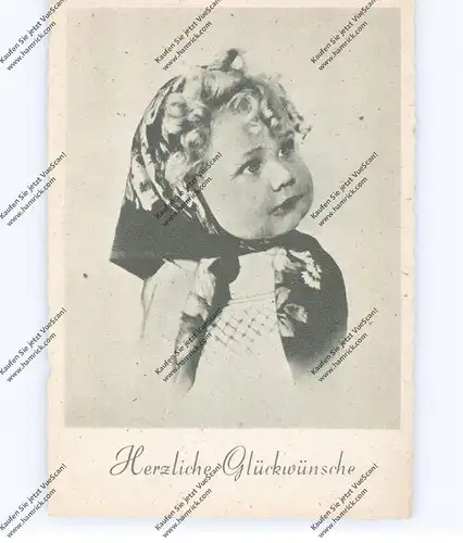 KINDER - Mädchen mit Kopftuch