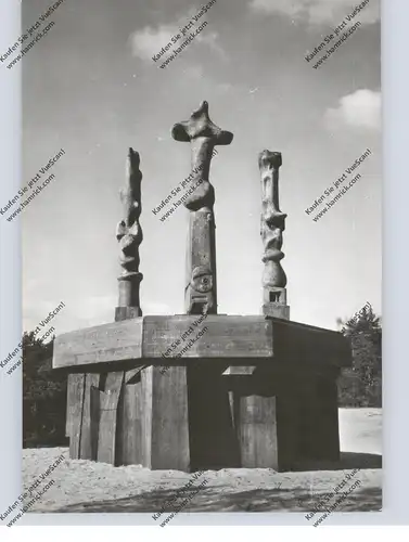 SKULPTUREN - HENRY MOORE, "THREE UPRIGHT MOTIVES"