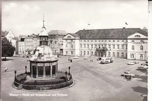 0-2400 WISMAR, Markt, Wasserkunst, Rathais, 1962