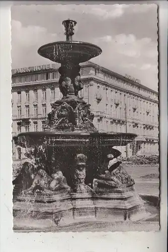 4000 DÜSSELDORF, Corneliusplatz mit Park-Hotel, 1956