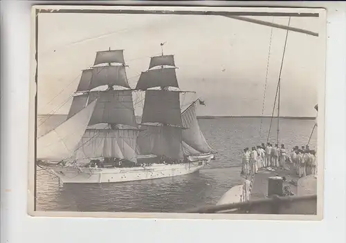 SEGELSCHIFF - "ODDAN" - Schiffsjungenschulschiff vor Karlskrona, Photo 18 x 12,8 cm