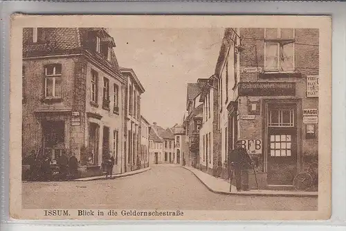 4174 ISSUM, Blick in die Geldernschestrasse, Gastwirtschaft, Werbe-Schilder