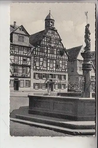6308 BUTZBACH, Rathaus und Marktbrunnen