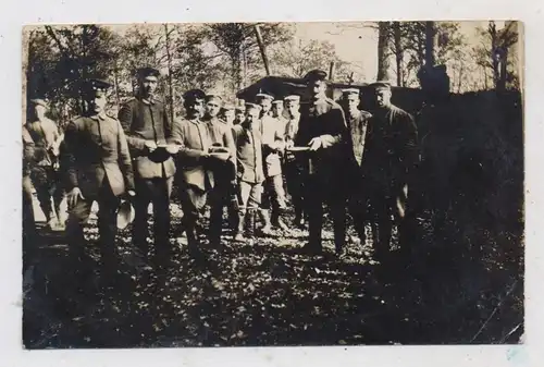 F 55100 VERDUN, 1.Weltkrieg, Photo-AK, Deutsche Soldaten beim Essen fassen, 10.09.1918