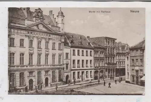 4040 NEUSS, Markt mit Rathaus, belebte Szene