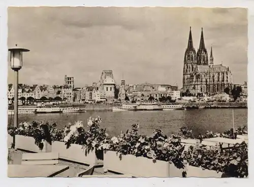 5000 KÖLN - DEUTZ, Blick von der Sünner - Terrasse auf die linke Rheinseite, Kriegszerstörungen, KD - Dampfer